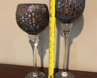 Set measures 14" and 16" H 