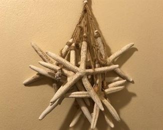 Seashell wall sconce