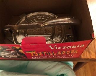 Steel tortilla maker 