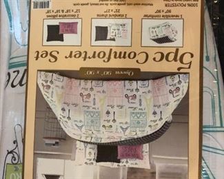 Brand New Queen Sized Comforter