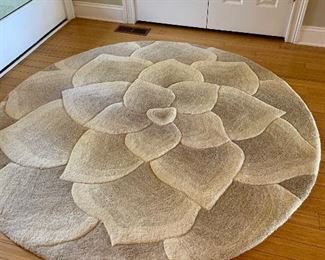 6’ round rug