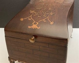 Vintage Jewelry Box.