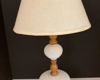 Vintage Milk Glass Table Lamp.