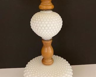 Vintage Milk Glass Table Lamp.