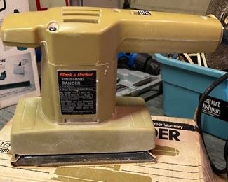 Black and Decker Finishing Sander.