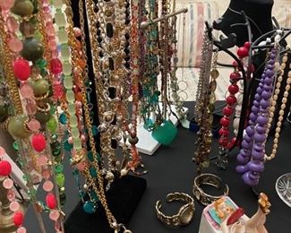 Wide Variety Of Fashion Jewelry. Necklaces, Rings and Earrings.