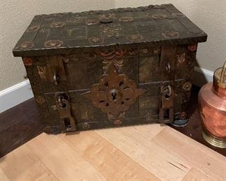 17TH C. NURNBERG HAND PAINTED CHEST. USED AS A SAFE IN THOSE DAYS. ALL ORIGINAL WITH KEYS . TRULY FABULOUS ! FIND ANOTHER !
