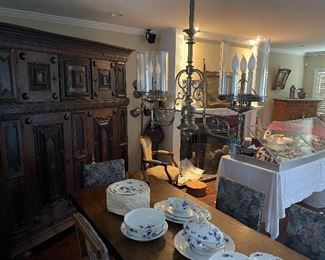 UNIQUE ANTIQUE  LIGHTING CHANDELIER !