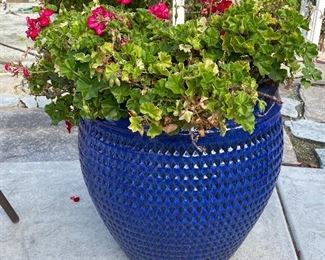 PAIR OF LARGE BLUE CERAMIC PLANTER POTS
