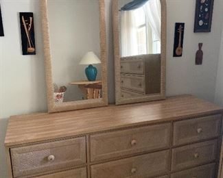 9 Drawer dresser with Mirrors....