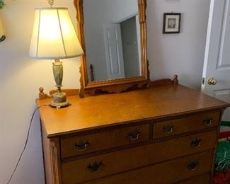 5 Drawer Dresser by Sligh Furniture Company