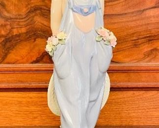 #70 - $80 Lladro  "Pocket full of wishes" • 11 high