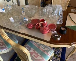 Assorted glass and ceramic ware, retro era coasters