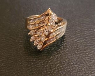 14k Yellow  2 carats diamond ring 8 grams.. $550