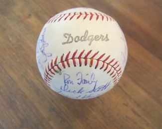 1963 World Series Champion Los Angeles Dodgers.  Team signed (27 signatures).