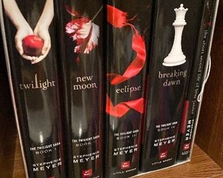 The Twilight Saga Series Hardcover Book Set 1-4 Stephanie Meyer & Bree