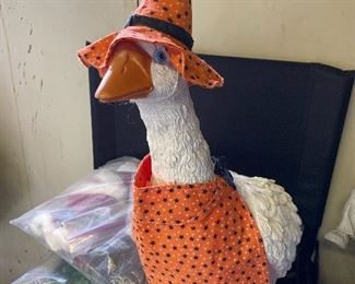 Small Goose with clothes for all seasons