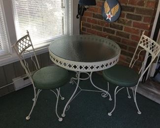 VINTAGE WHITE METAL PATIO TABLE w/2 CHAIRS