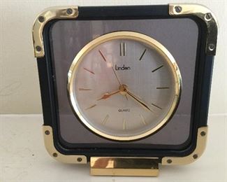 LINDEN DESK CLOCK