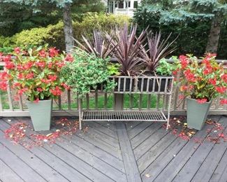 IRON RECTANGLE PLANT STAND