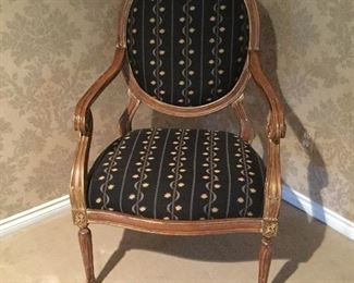 ACCENT ARM CHAIR 