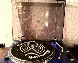 Numark Stereo Turntable