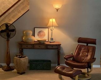 Console Table, Floor Fan, Stressless Chair