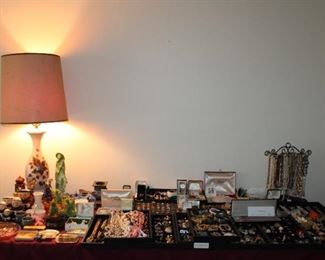 JEWELRY, COLLECTIBLES 