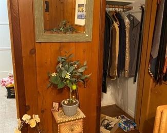 Men's suits and clothing