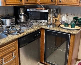 Microwave, knife set, slow cooker