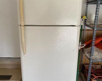 Kenmore fridge/freezer.