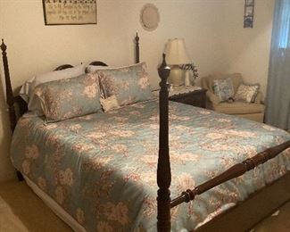 Four post bed. Ethan Allen