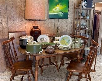 Vintage Tell City Dining Table with 2 Leaves and 4 Fanback Windsor Style Chairs 