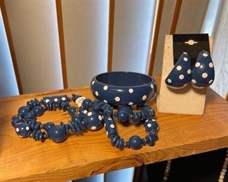 Retro Necklace, Earring and Bracelet Set