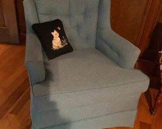 cute needlepoint kitten there.