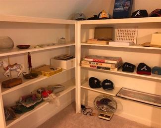 I went to Havana in 2016, and this reminds me of the shelves at the department stores there.