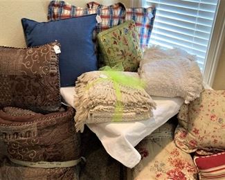 Decorative pillows and comforters 