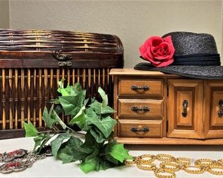 Decorative box; jewelry box; classic hat