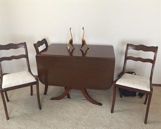 Drop Leaf Dining Table and Chairs - Excellent Condition