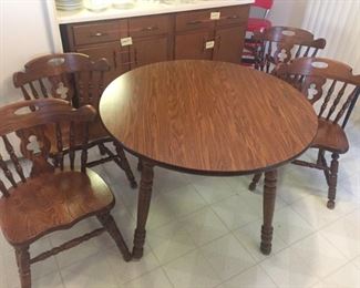Vintage Oak Kitchen Table and (4) Mates Chairs from Tell City Chair Company, Tell City, Indiana - Solid Wood  PRISTINE Excellent Condition