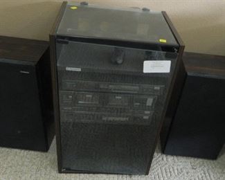 Vintage Pioneer stereo system.
