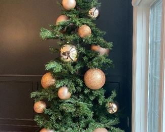 Charlie Brown tree with 15” bulbs 