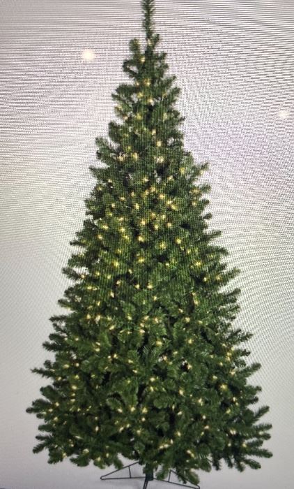 9foot Winchester pine with 2,300 green pvc tips and 1,150 clear lights. 61” width.
New in the box. Original price $1,200.
Prices to sell for $600
