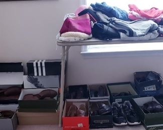 Mens Clothing and Shoe Size 11s