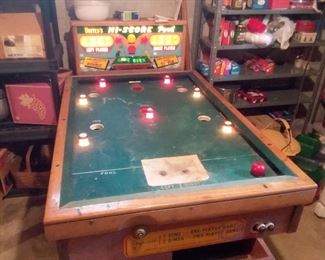 Vintage bumper pool table !