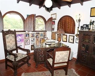 NOTHING IN THE PHOTO IS FOR SALE.