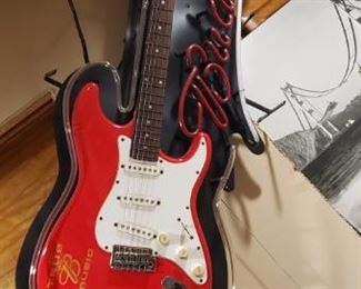 Bubweiser Neon Guitar