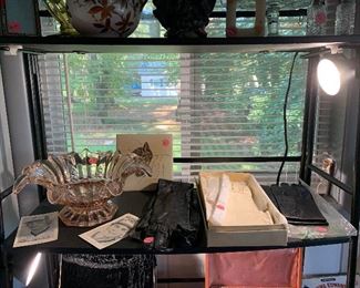 Antique kid gloves in all lengths. Like new!