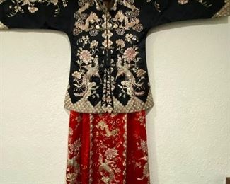 061 Vintage Silk Embroidered Chinese Dress