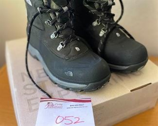 052 North Face Womens Boots